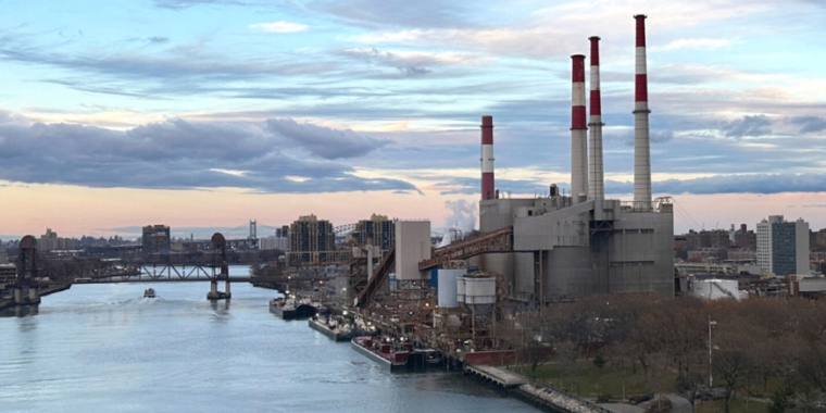 The plan to transform the Ravenswood Generating Station, pictured, into a clean energy hub has taken a big step forward with its operators announcing that they have acquired an offshore wind site to deliver power to the plant. 